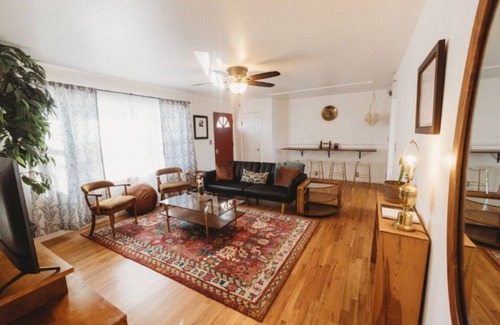 Casper Haus | 1954 Boho/Mid Modern Home