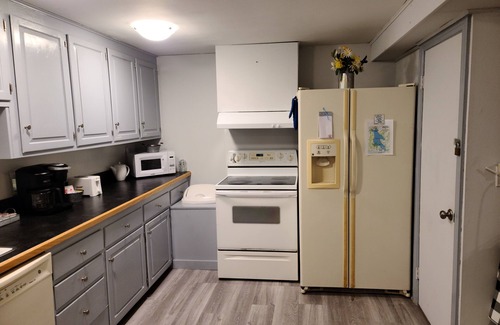 Bristol Wohnung | 1B/1B Apt. on Hobby Farm 🐔 🐐 in Bristol. 5 minutes from Newfound Lake