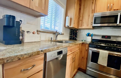 Kings Beach Haus | 1BD/1BA home 5 min walk to beach, bars and food.