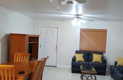 George Town Wohnung | 1bed condo place available dec 15 to Jan 4th . Close to city center 7 min walk