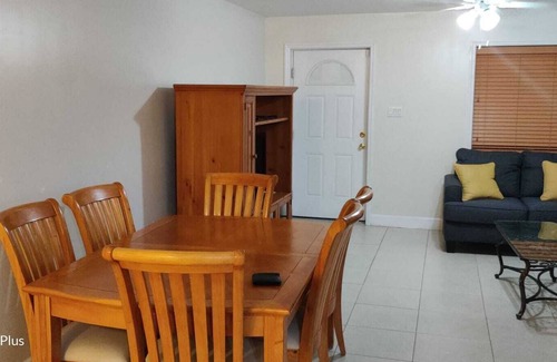 George Town Wohnung | 1bed condo place available dec 15 to Jan 4th . Close to city center 7 min walk