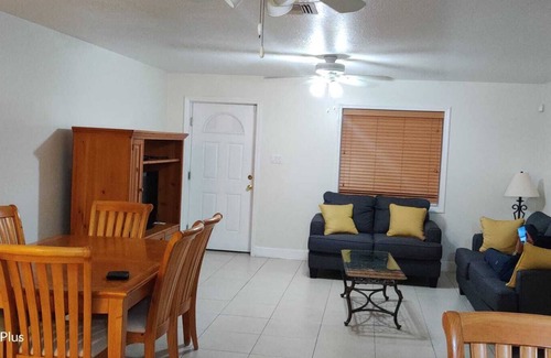 George Town Wohnung | 1bed condo place available dec 15 to Jan 4th . Close to city center 7 min walk