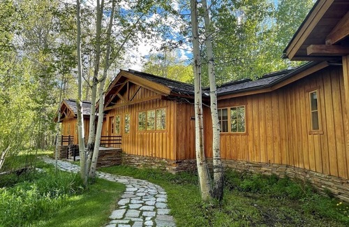 Sun Valley Kabine | 1Bedroom With 3 Bunk Beds + A Pull Out Sofa Bed