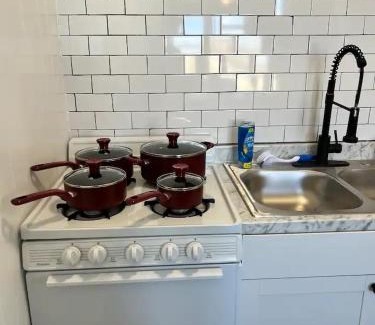 Seward Place Wohnung | 1BR Apt 5mins to Proctors