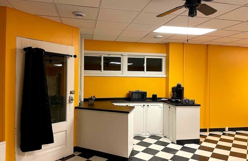 South Range Wohnung | 1BR Close to MTU, Keweenaw, Houghton w/Full Amenities on the SXS SnowmobileTrail