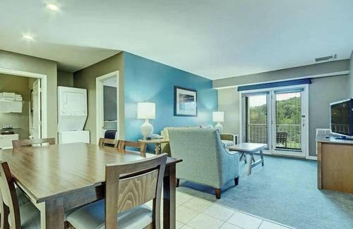 Hancock Eigentumswohnung | 1br Deluxe Condo Jiminy Peak Skiing!