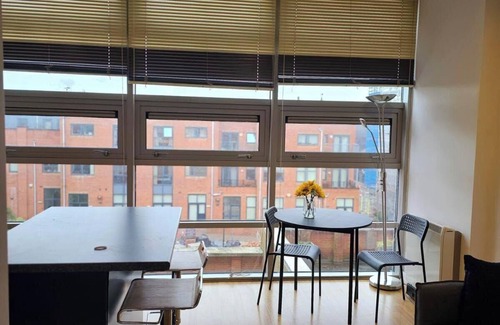 Birmingham City Centre Wohnung | 🏡 1BR Flat | Nr Children’s Hospital & Uni | 🚗 Free Parking