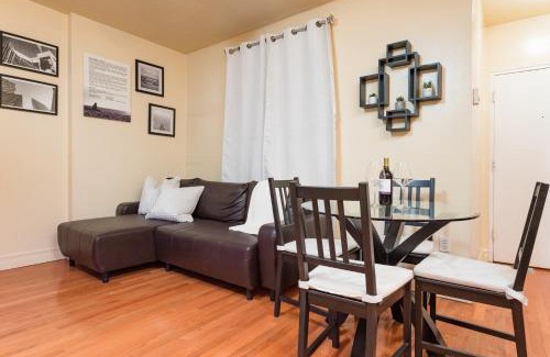 Theatre District Wohnung | 1BR in the Heart of Downtown Boston Famous Nightlife Theater District with Bed Full of Promises TD Garden Common Park MBTA