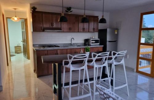 Jerico Wohnung | 1Cálido y Amarillo