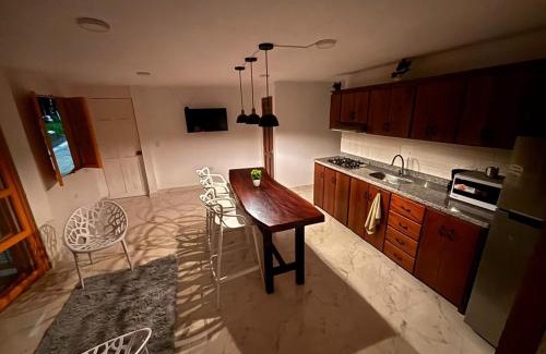 Jerico Wohnung | 1Cálido y Amarillo