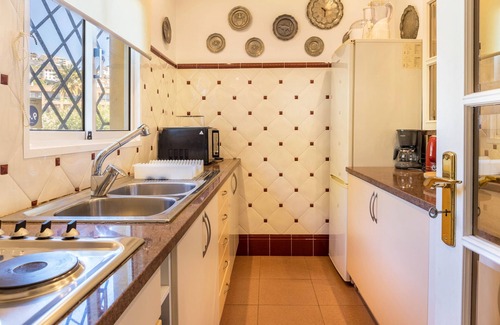 Canico Wohnung | Ferienwohnung 'Villa Echium T2' im 1. Stock mit zwei Schlafzimmern und Gemeinschaftsgarten