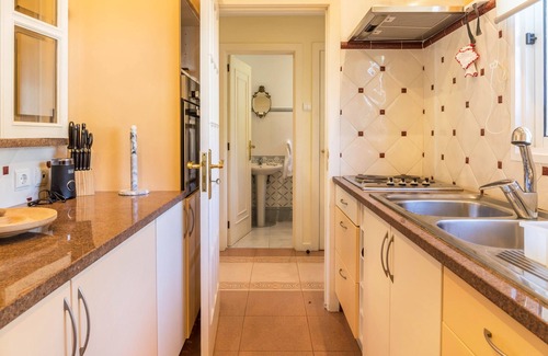 Canico Wohnung | Ferienwohnung 'Villa Echium T2' im 1. Stock mit zwei Schlafzimmern und Gemeinschaftsgarten