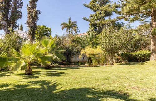 Canico Wohnung | Ferienwohnung 'Villa Echium T2' im 1. Stock mit zwei Schlafzimmern und Gemeinschaftsgarten