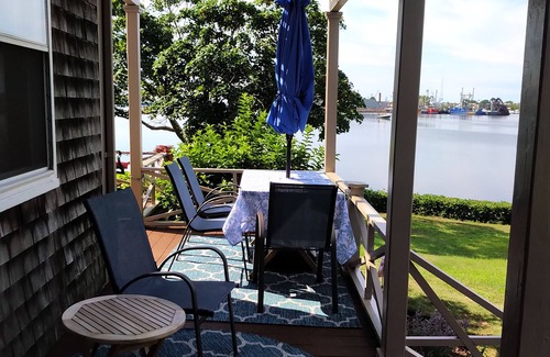 Fairhaven Wohnung | 2/1 apt, 2nd FL own entrance in Fairhaven, MA, dogs ok, WiFi, Full Kitchen
