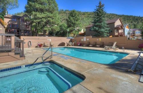 Durango Haus | 2 2 Ferringway 9