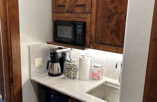 Jackson Eigentumswohnung | 2/2 NEW REMODEL! Luxury Snow King condo view