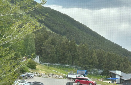 Jackson Eigentumswohnung | 2/2 NEW REMODEL! Luxury Snow King condo view