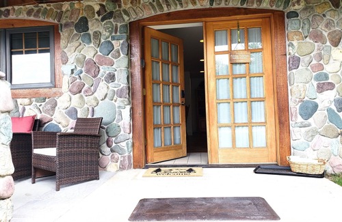 West Glacier Wohnung | 2 Schlafzimmer Lodge Vermietung 2 Minuten von West Glacier