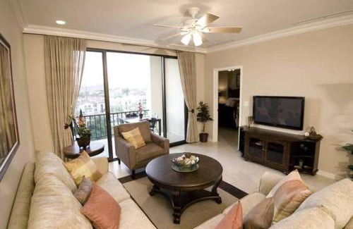 Coco Haus | 2-BD Ocean-View Condo on 3rd Floor