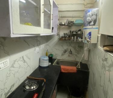 Mohali Wohnung | 2 BDRM APARTMENT with Kitchen and AC, Parking