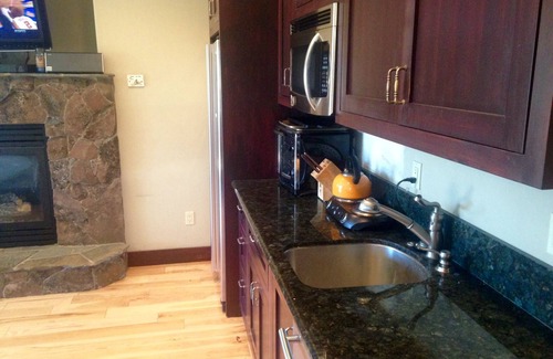 Mountain View Estates Haus | 2 Bed, 1 Bath, in law unit