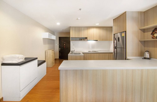 Ratchadaphisek Wohnung | 2 Bett / 2 Bad Wohnung / größter Pool / WiFi