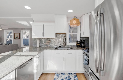 Hampton Haus | 2 Bed/2 Bath Private Beach House One Block from the ocean.