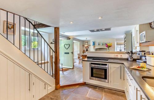 Staunton Haus | 2 Bed in Coleford 56076