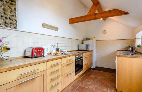 Field Dalling Haus | 2 Bed in Field Dalling KT007