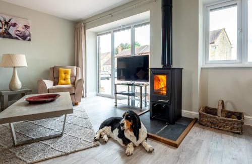 Newent Haus | 2 Bed in Newent 78696