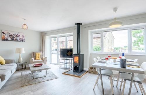 Newent Haus | 2 Bed in Newent 78696