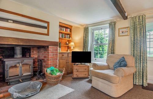 Salthouse Haus | 2 Bed in Salthouse NCC15
