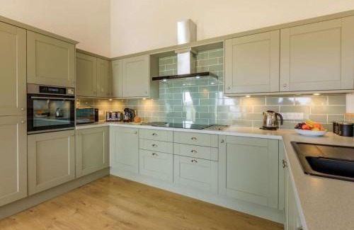 Sherborne Haus | 2 Bed in Sherborne 87915