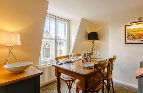 Winchcombe Haus | 2 Bed in Winchcombe 83182