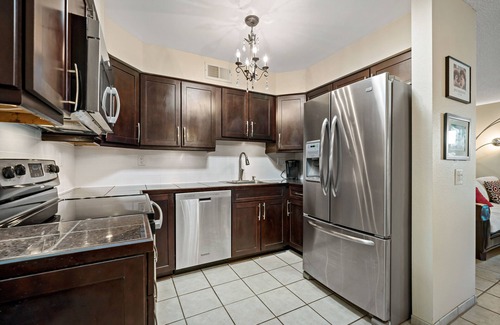 Racquet Club Estates Haus | 2 Bedroom 2 Bath in gated community