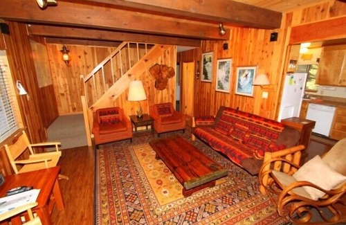 Donner Lake Woods Kabine | 3 Schlafzimmer, 2 Badezimmer, 8 Personen. West End von Donner Lake DLR # 021