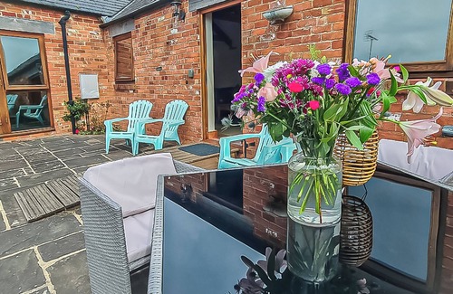 Wotton-under-Edge Hütte | 2 Schlafzimmer Unterkunft in Charfield, near Wotton-under-Edge