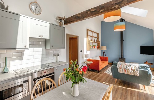 Little Hayfield Hütte | 2 bedroom accommodation in Mellor, near Marple