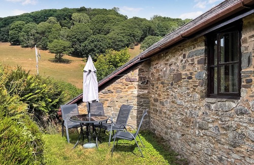 Builth Wells Hütte | 2 bedroom accommodation in Crickadarn, near Brecon