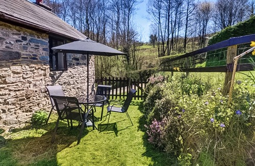 Builth Wells Hütte | 2 bedroom accommodation in Crickadarn, near Brecon