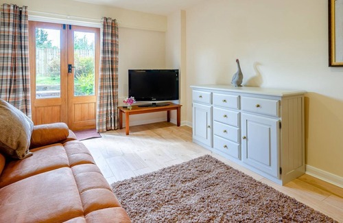 Leominster Hütte | 2 bedroom accommodation in Kingsland, near Leominster