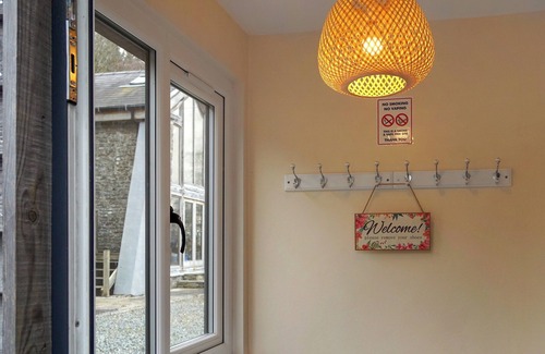 Kinnerton Hütte | 2 bedroom accommodation in Presteigne