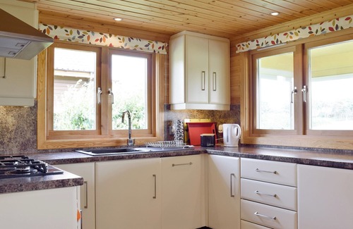 Hopton Hütte | 2 bedroom accommodation in Fritton, near Great Yarmouth