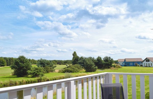 Hopton Hütte | 2 bedroom accommodation in Fritton, near Great Yarmouth