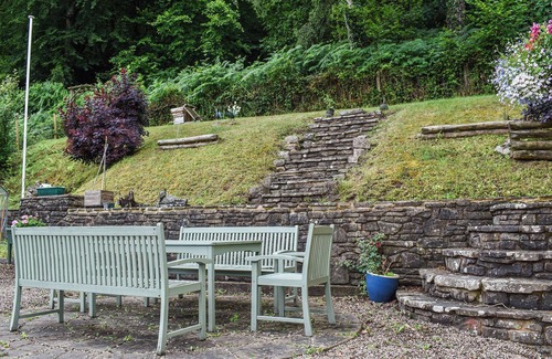 Blakeney Hütte | 2 bedroom accommodation in Lydney