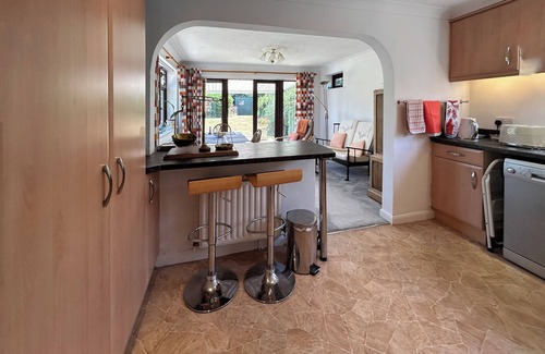 Broadstone Hütte | 2 bedroom accommodation in Broadstone, near Poole