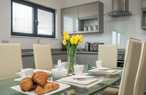 Street Hütte | 2 Schlafzimmer Unterkunft in Sharpham, near Glastonbury