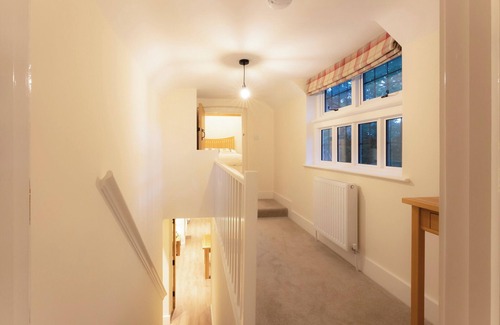 Woking Hütte | 2 Schlafzimmer Unterkunft in Ockham, near Guildford