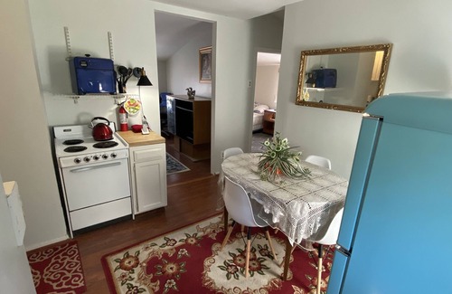 North Bellport Wohnung | 2 bedroom apartment minutes away from Gambling, Bars, Restaurants, Water Park...