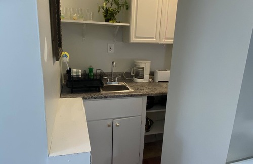 North Bellport Wohnung | 2 bedroom apartment minutes away from Gambling, Bars, Restaurants, Water Park...